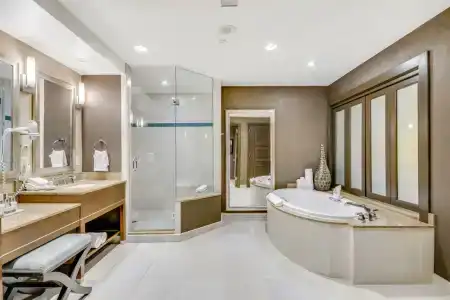 Harrah's Resort Atlantic City & Casino - 3