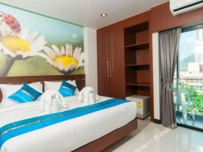 The Crystal Beach - 22