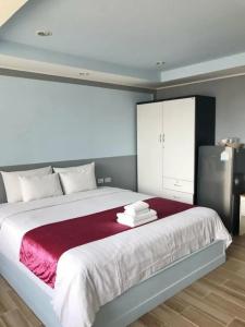 The Beach Front Resort, Pattaya - 12