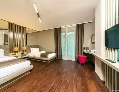 The City Suites - 40