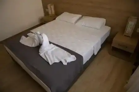 Golden World Suite - 9