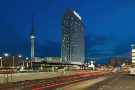 Park Inn by Radisson Berlin Alexanderplatz - 8