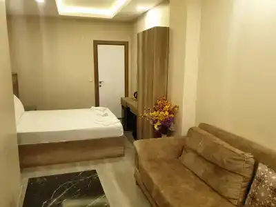 Destinia Pera Suites - 11