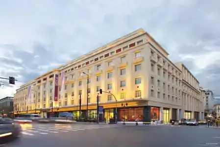 Polis Grand