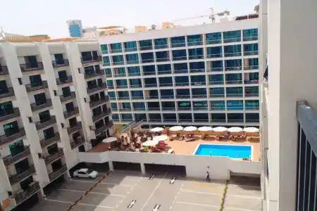 Golden Sands Apartments - 4