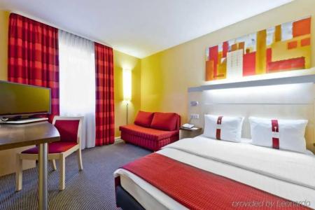 Holiday Inn Express Frankfurt Messe, an IHG - 37