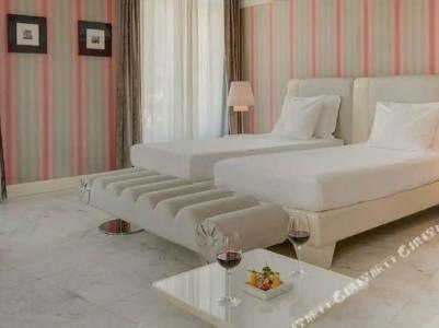 Grand Palace Rome - 9