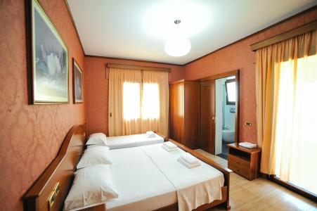 Iliria Internacional - 49