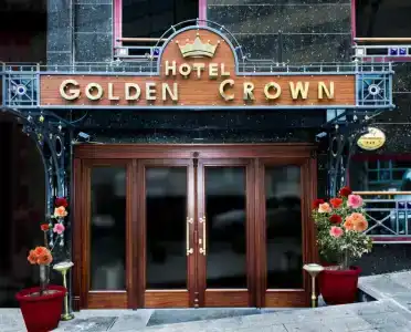 Golden Crown - 7