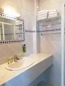 Hôtel Du Centre, un hôtel AMMI - 94