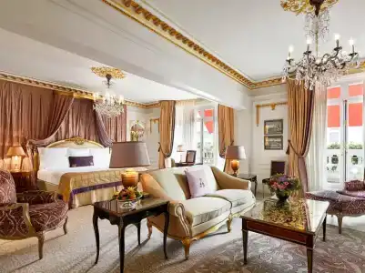 Hôtel Plaza Athénée - Dorchester Collection - 21