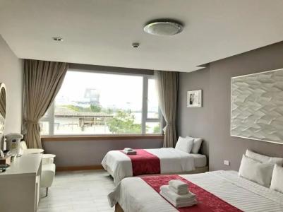 The Beach Front Resort, Pattaya - 10
