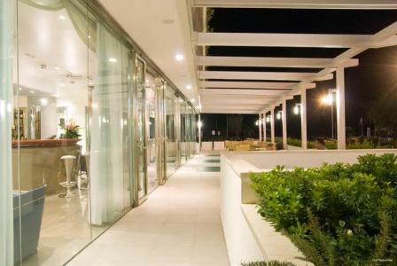 Club House - 65