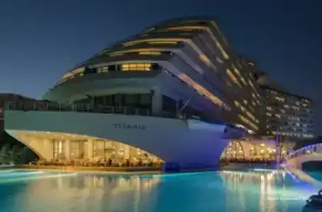Titanic Business Kartal - 13