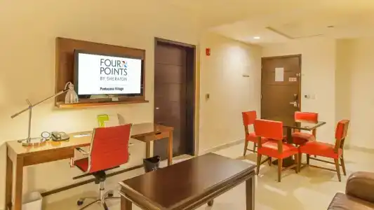 Four Points by Sheraton - 90
