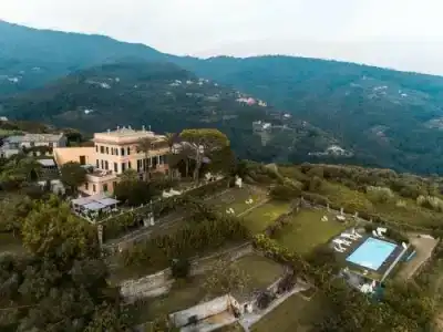 Villa Riviera Resort
