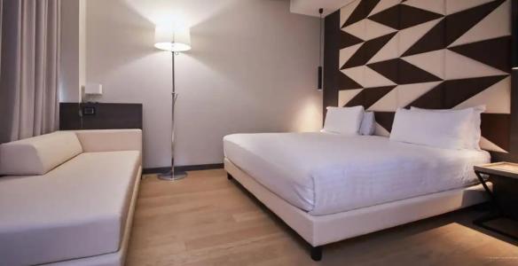 iHs Milano St. John - 99