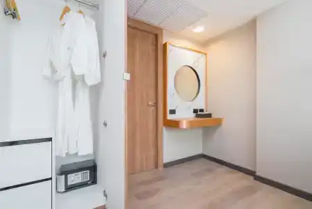 KK Karon Kata Boutique - 1