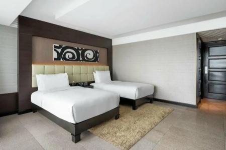 DoubleTree by Hilton Bangkok Ploenchit - SHA Plus Certified - 36