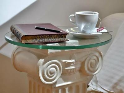 Acropolis Ami Boutique - 18