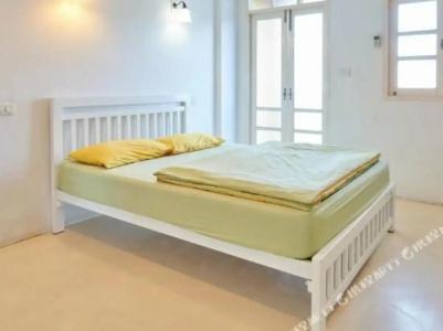 Roof View Place - 68