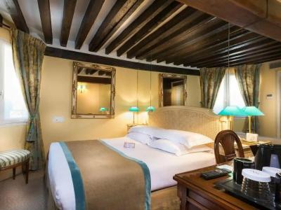 Dauphine Saint Germain - 27