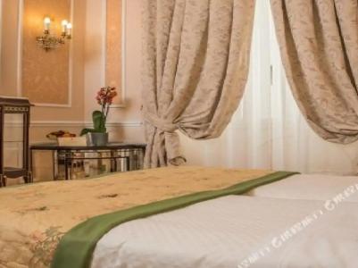 Bernini Palace - 60