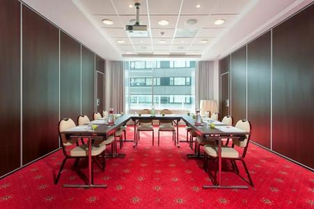 Park Inn by Radisson Meriton Conference & Spa Tallinn - 55