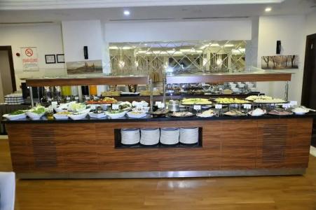 Ramada & Suites by Wyndham Istanbul Merter - 83