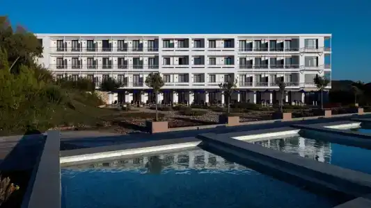 Grand Resort Lagonissi - 2