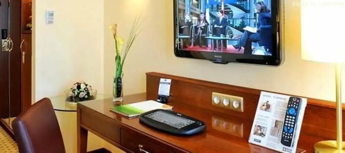 Courtyard by Marriott Hamburg Airport - 12