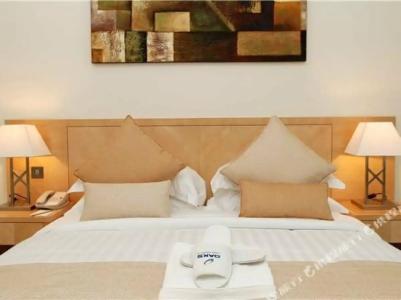 Oaks Liwa Heights Suites - 14