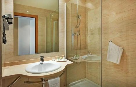 Catalonia La Maquinista - 8