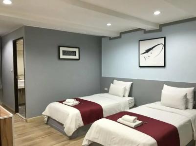 The Beach Front Resort, Pattaya - 15