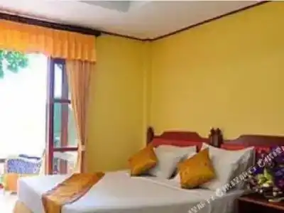 Baan Karon Hill Phuket Resort - 43