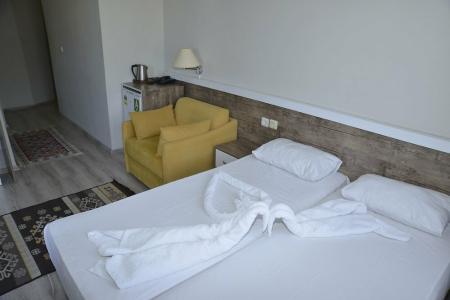 Cleopatra King Apart - 29