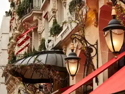 Hôtel Plaza Athénée - Dorchester Collection - 26