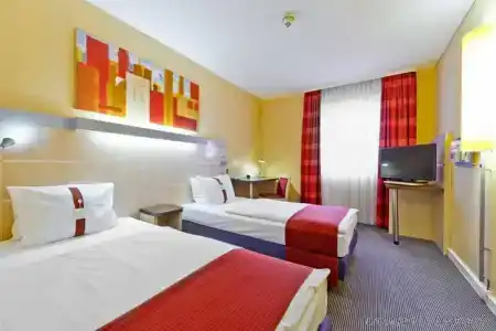 Holiday Inn Express Frankfurt Messe, an IHG - 6