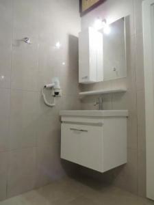 Caretta Caretta Pension - 85