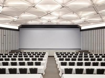 Scandic Hamburg Emporio - 42