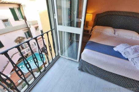 Rivoli Boutique - 17