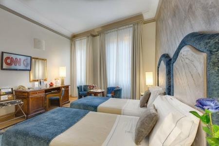 Rivoli Boutique - 75