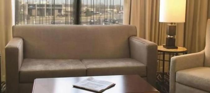 Hilton Kansas City Airport - 16