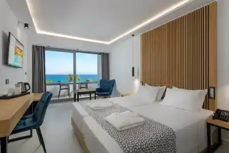 Oceanis Beach