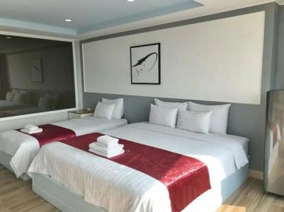 The Beach Front Resort, Pattaya - 18