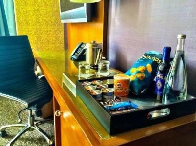 Chicago Downtown, Autograph Collection - 19