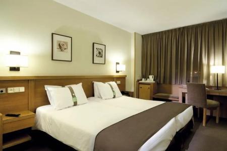 Rafaelhoteles Piramides - 36