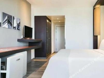 Barcelona Condal Mar Affiliated by Meliá - 56