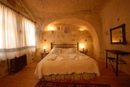 Traveller's Cave - 39