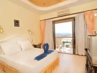 Baan Karon Hill Phuket Resort - 37